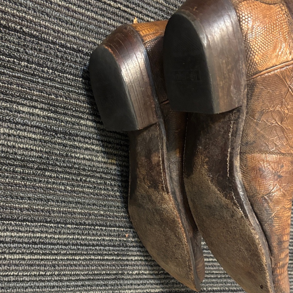 Lucchese Brown Lizard-Texture Cowboy Boots - Picture 9 of 9